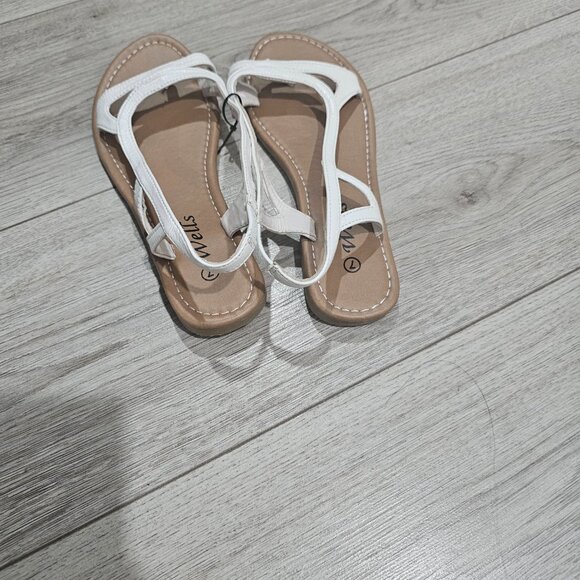 Wells Sandals for women Size 7 Color Brown with white straps - Picture 3 of 4